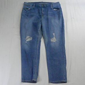 Caslon 35 / 20 Boyfriend Light Wash Stretch Destroyed‎ Denim Womens Jeans